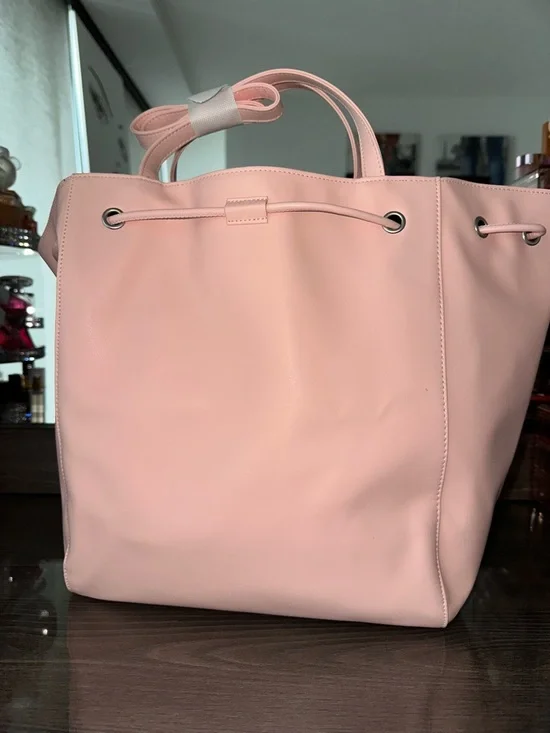 62 Piece Huge Resellers Bundle of Makeup, Skincare, Haircare, & More - Picture 13 of 14